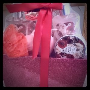 Valentine basket